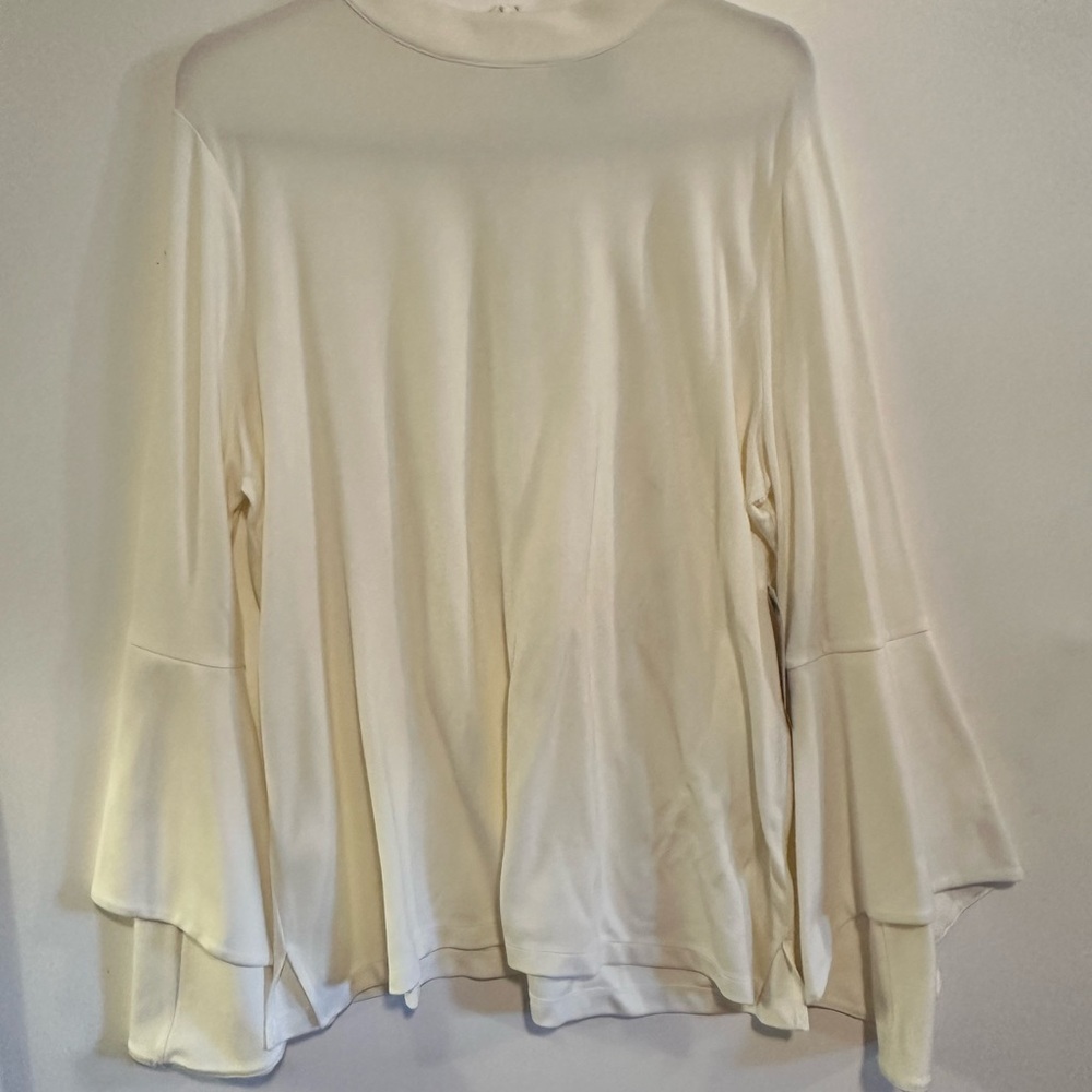 🌺Chicos Elegant Bell Sleeved Blouse